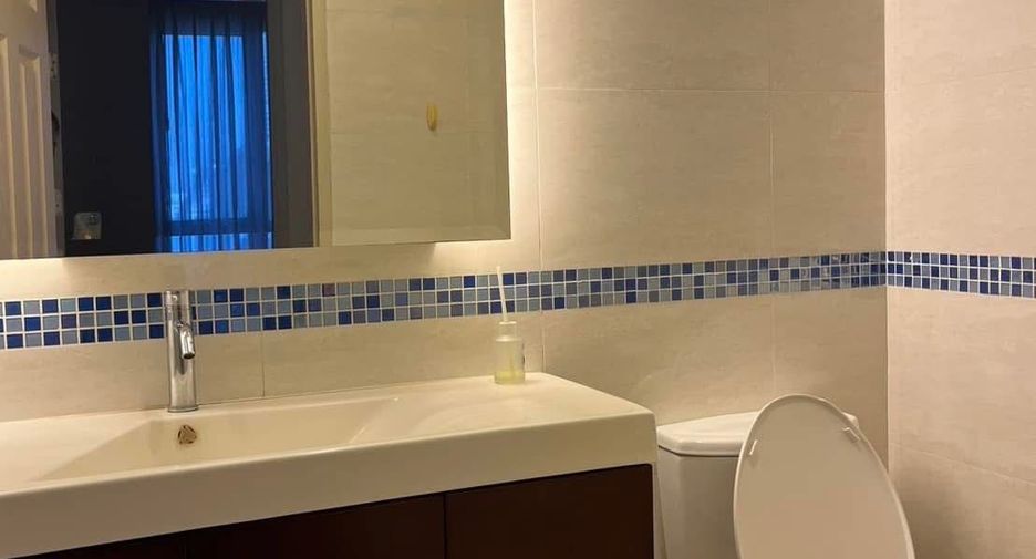 For rent 2 bedrooms condo in Sathon, Bangkok