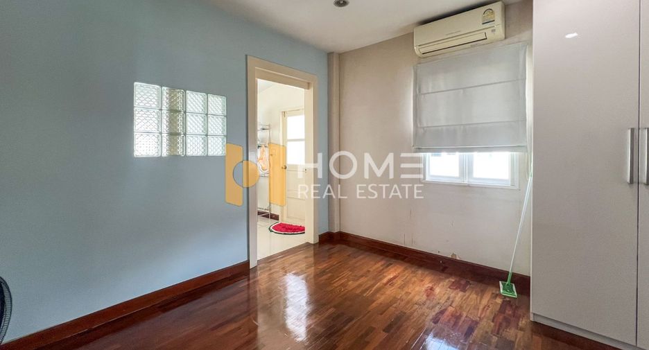 Haus zum Kauf mit 4 Zimmer in Bang Khen, Bangkok