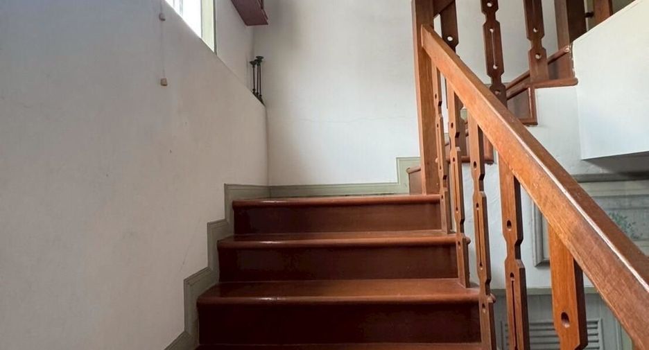 For sale 4 bedrooms house in Mueang Chon Buri, Chonburi