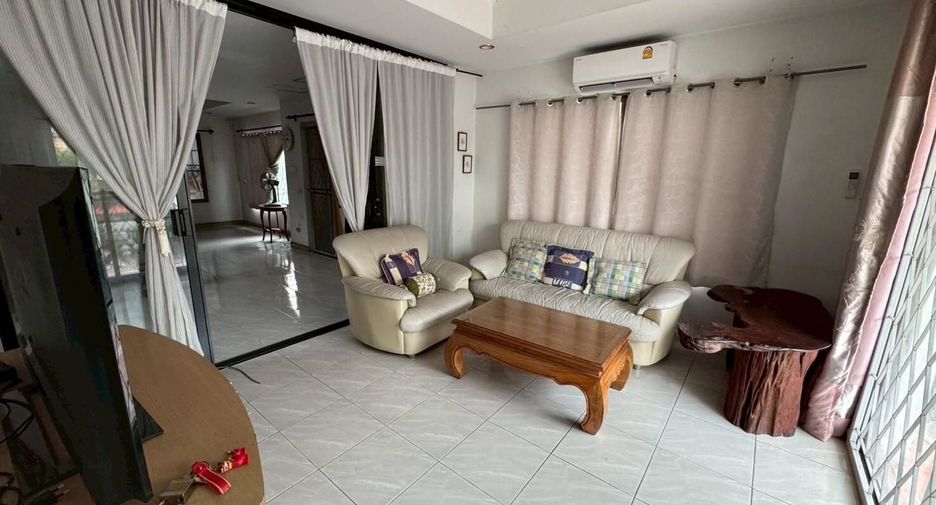 For sale 4 bedrooms house in Mueang Chon Buri, Chonburi