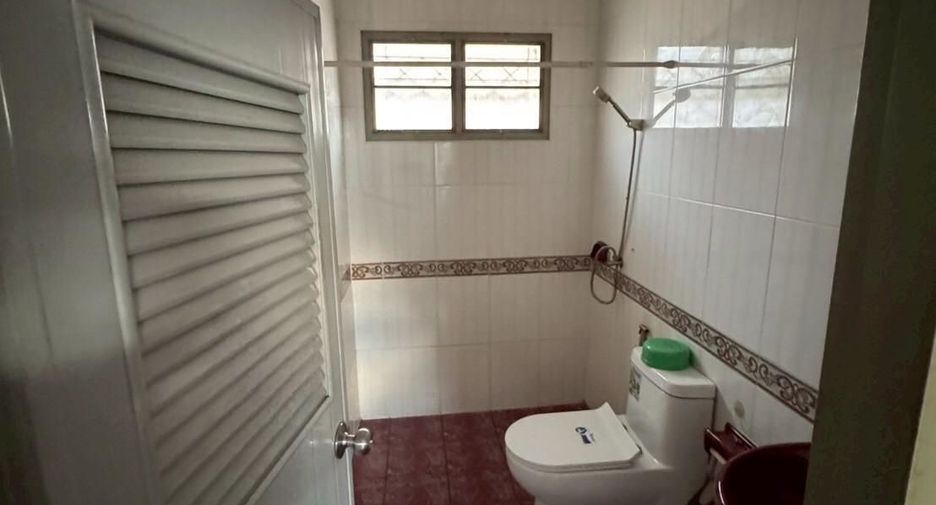 For sale 4 bedrooms house in Mueang Chon Buri, Chonburi