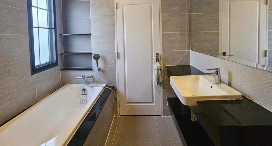 For rent 4 bedrooms house in Bang Kruai, Nonthaburi