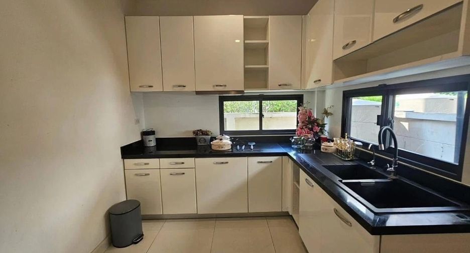 For rent 4 bedrooms house in Bang Kruai, Nonthaburi