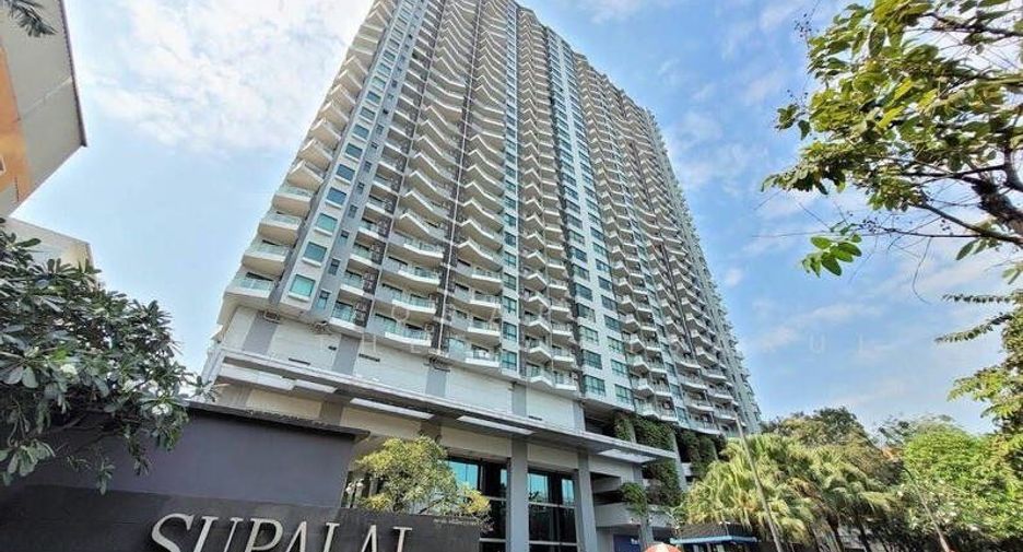 For rent 2 bedrooms condo in Ratchathewi, Bangkok