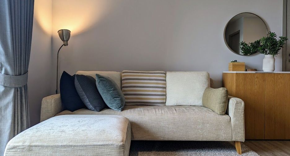 For rent 2 bedrooms condo in Watthana, Bangkok