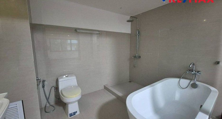 For sale 8 bedrooms house in Sattahip, Chonburi