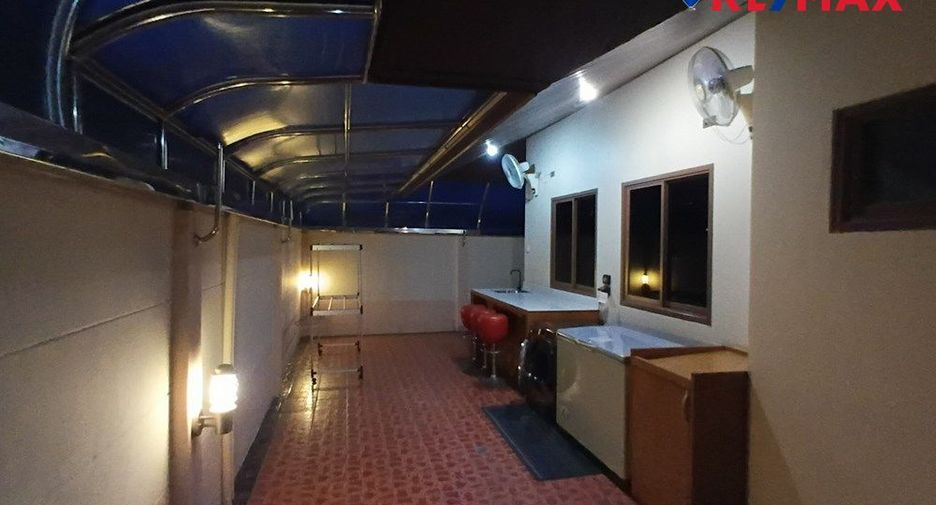 出售 4 卧室 独立屋 在 Bang Lamung, Chon Buri