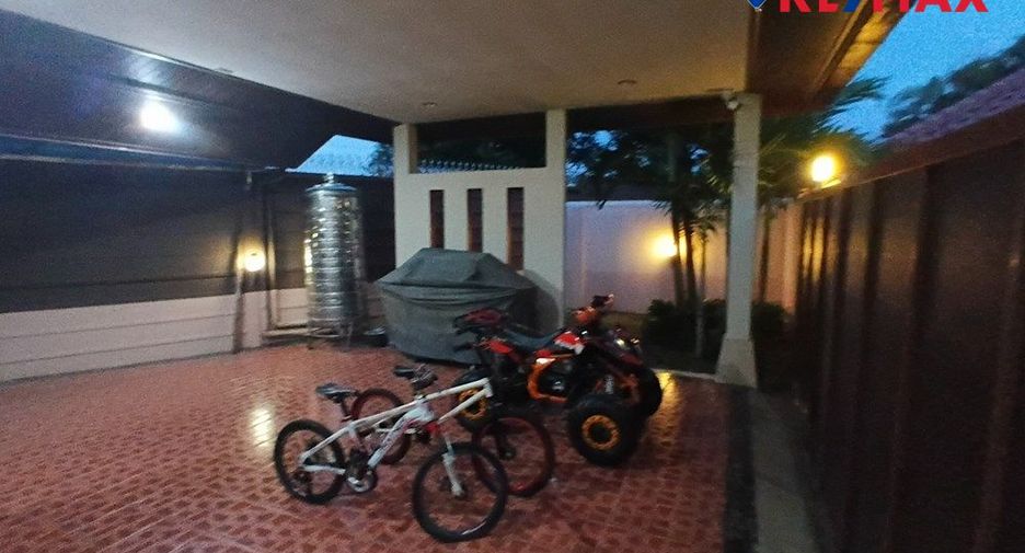 出售 4 卧室 独立屋 在 Bang Lamung, Chon Buri