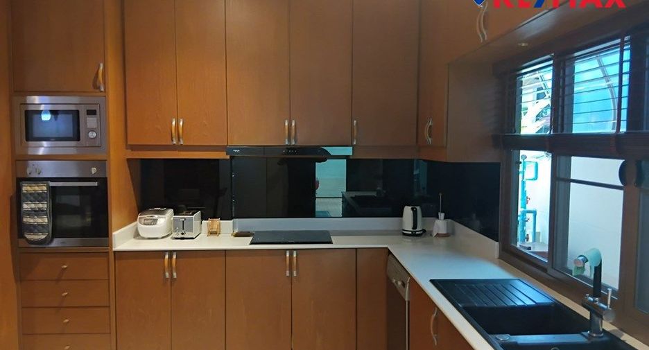 出售 4 卧室 独立屋 在 Bang Lamung, Chon Buri