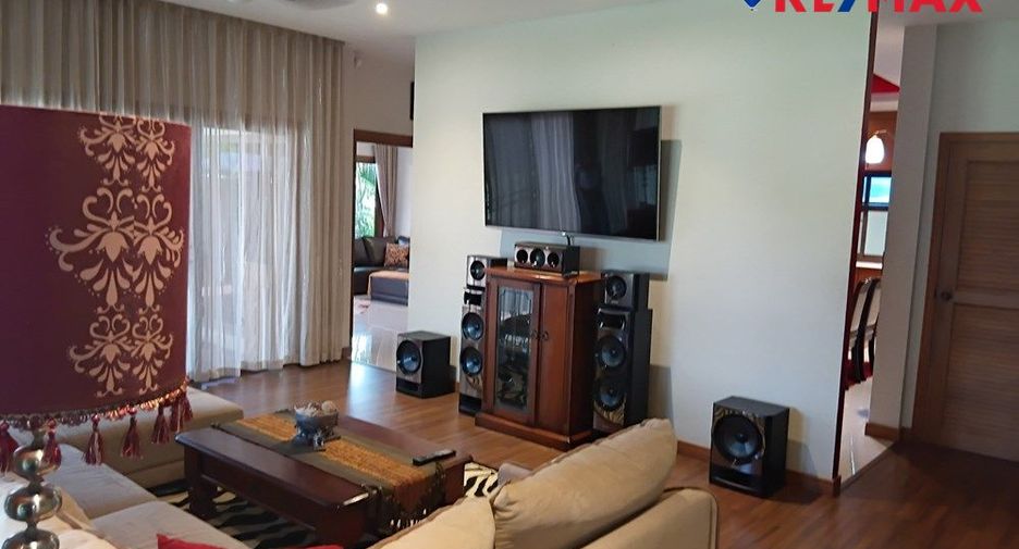 出售 4 卧室 独立屋 在 Bang Lamung, Chon Buri