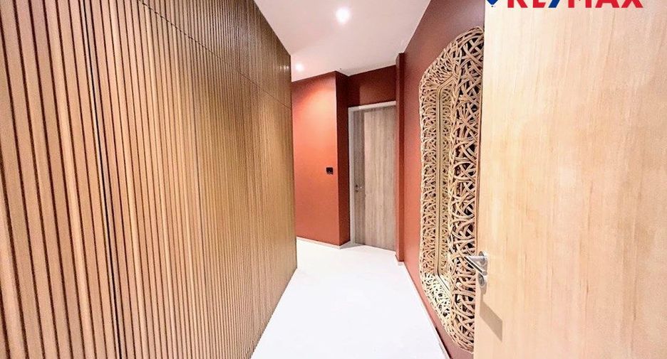 For sale 4 bedrooms house in Bang Lamung, Chonburi