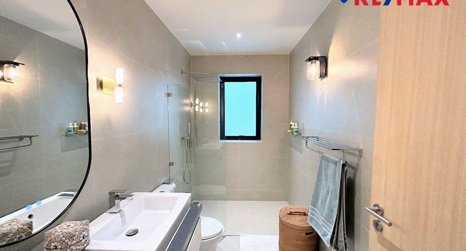 For sale 4 bedrooms house in Bang Lamung, Chonburi