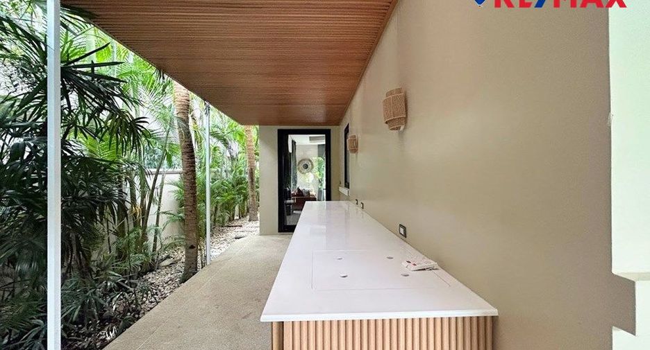 For sale 4 bedrooms house in Bang Lamung, Chonburi