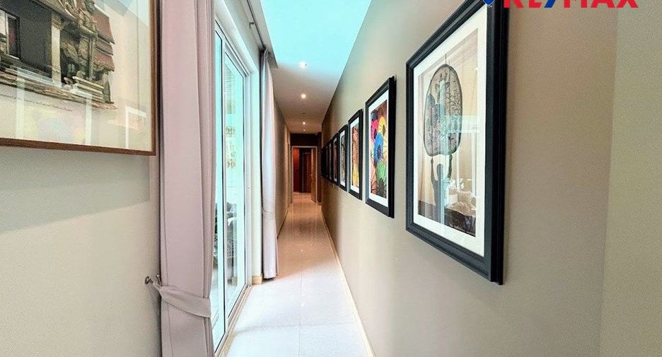 For sale 4 bedrooms house in Bang Lamung, Chonburi