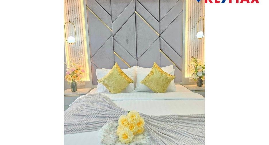 For sale 4 bedrooms house in Sattahip, Chonburi