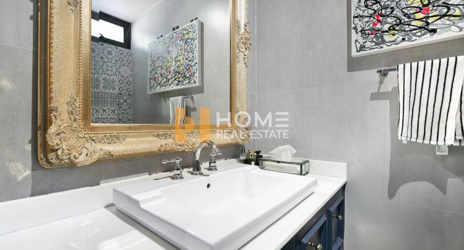 For sale 2 bedrooms townhouse in Suan Luang, Bangkok
