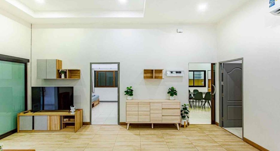 For rent 4 bedrooms house in Mueang Phuket, Phuket