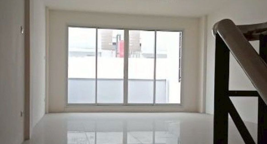 For sale retail Space in Bang Bon, Bangkok