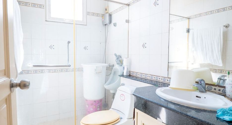 For sale 4 ベッドルーム house in Lam Luk Ka, Pathum Thani