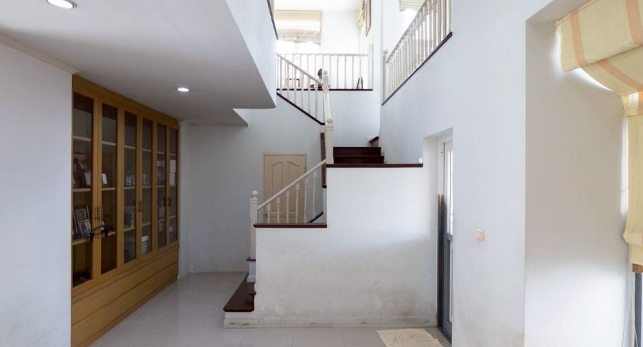 For sale 4 ベッドルーム house in Lam Luk Ka, Pathum Thani