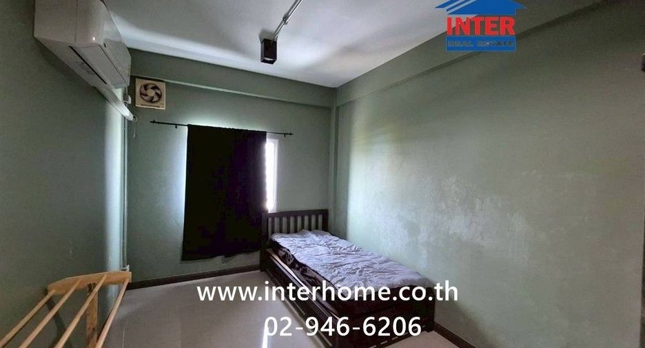 For sale 3 bedrooms retail Space in Khan Na Yao, Bangkok