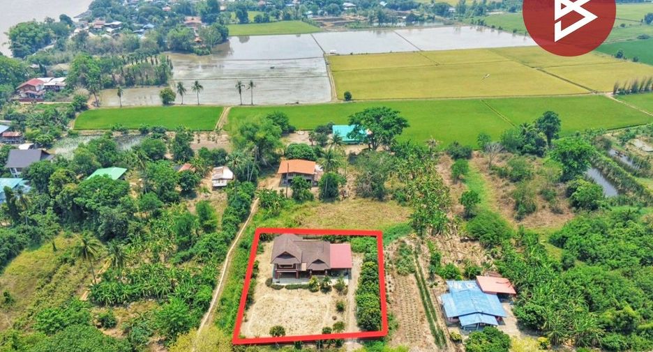 For sale 4 bedrooms house in Mueang Chai Nat, Chainat