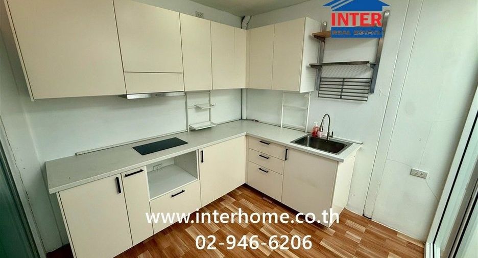For sale 3 bedrooms townhouse in Sai Mai, Bangkok