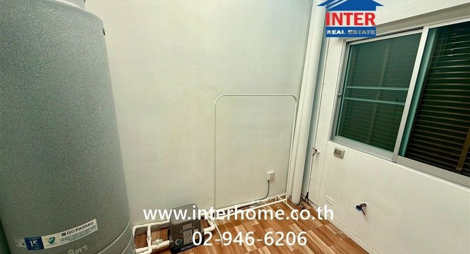For sale 3 bedrooms townhouse in Sai Mai, Bangkok