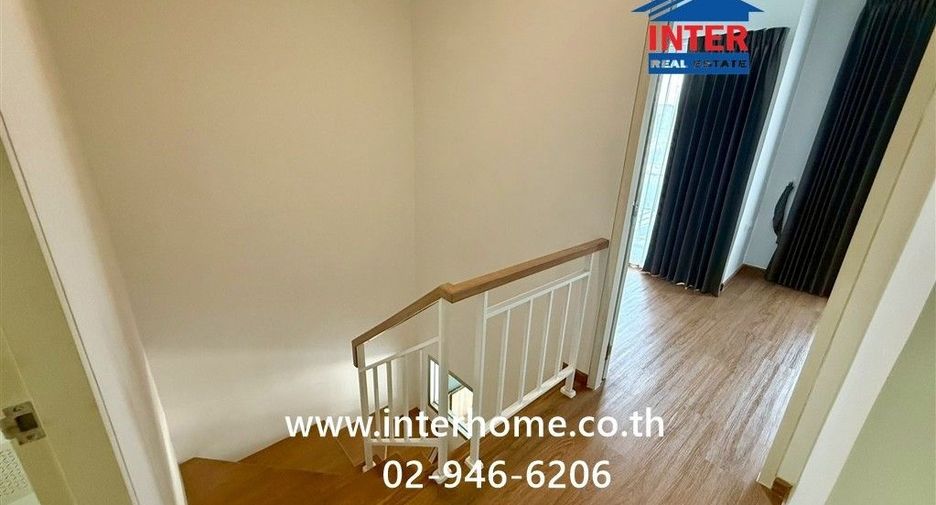For sale 3 bedrooms townhouse in Sai Mai, Bangkok