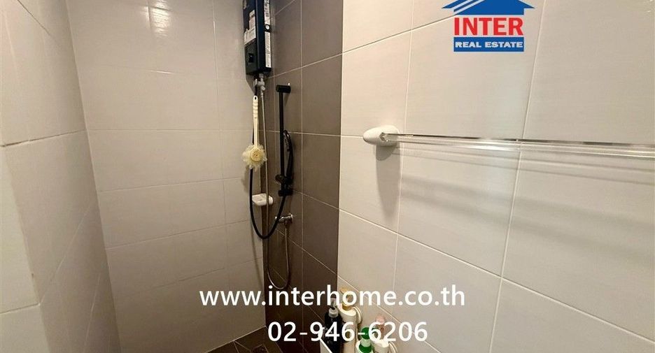 For sale 3 bedrooms townhouse in Sai Mai, Bangkok