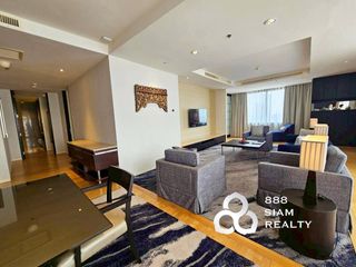 For rent 3 bedrooms serviced apartment in Khlong Toei, Bangkok