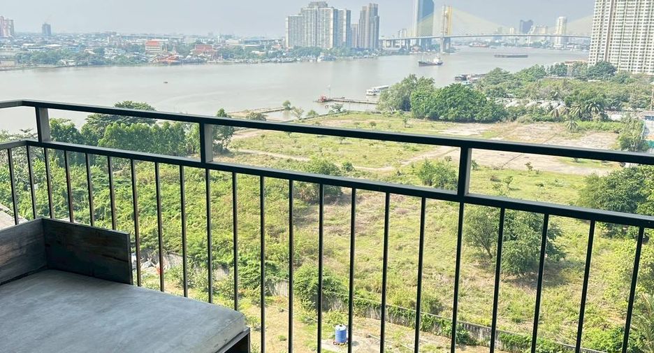 For rent 2 bedrooms condo in Yan Nawa, Bangkok