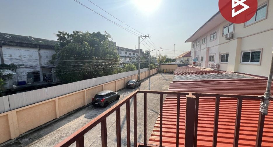 For sale 8 bedrooms townhouse in Bang Phli, Samut Prakan