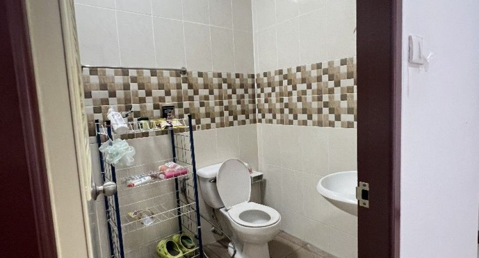 For sale 8 bedrooms townhouse in Bang Phli, Samut Prakan