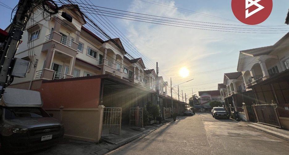 For sale 8 bedrooms townhouse in Bang Phli, Samut Prakan