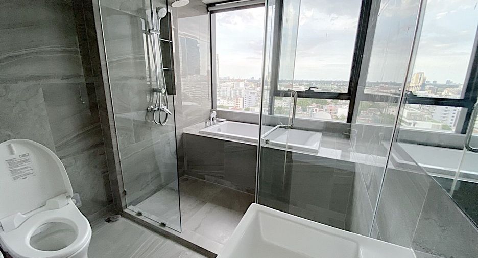 For rent 1 bed condo in Khlong Toei, Bangkok