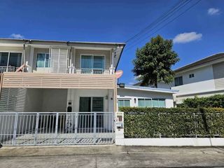 For Rent 4 Bedroom Townhouse In Mueang Chiang Mai