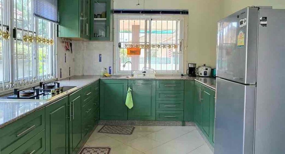 Villa en alquiler de 3 habitaciones en Bang Lamung, Chonburi