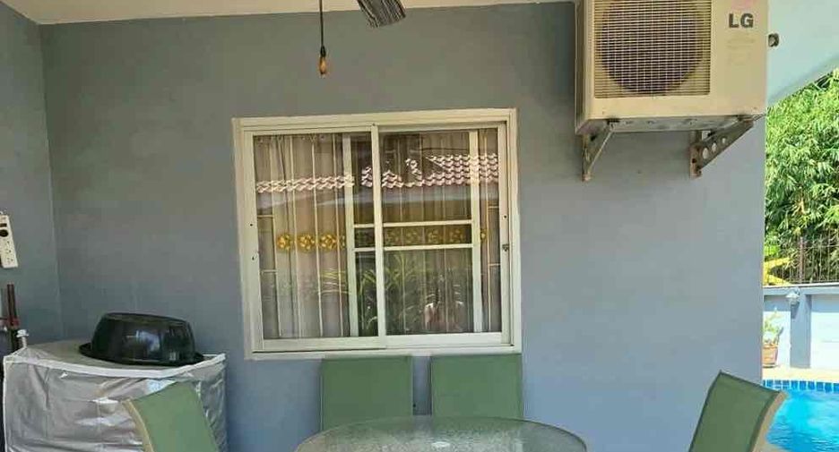 Villa en alquiler de 3 habitaciones en Bang Lamung, Chonburi