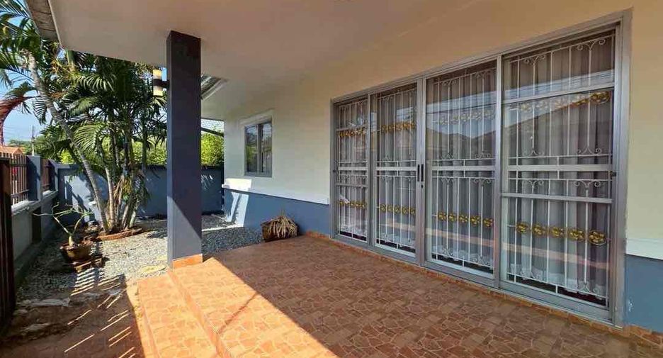 Villa en alquiler de 3 habitaciones en Bang Lamung, Chonburi