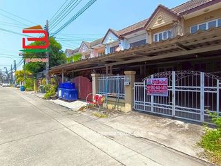 出租 3 卧室 联排别墅 在 Khlong Sam Wa, 曼谷