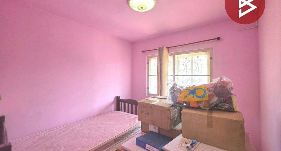 For sale 3 bedrooms townhouse in Mueang Samut Prakan, Samut Prakan