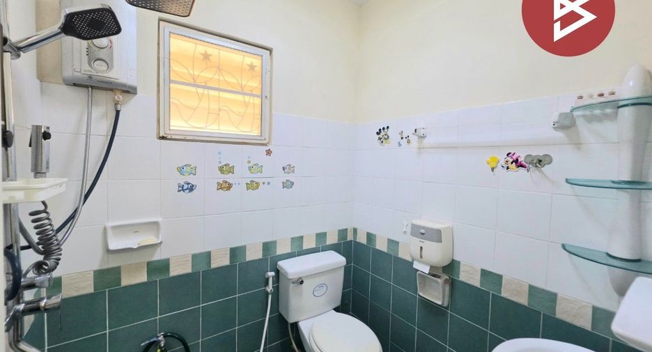 For sale 3 bedrooms townhouse in Mueang Samut Prakan, Samut Prakan