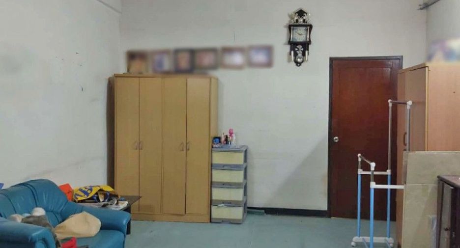 Local comercial en venta de 3 habitaciones en Phasi Charoen, Bangkok