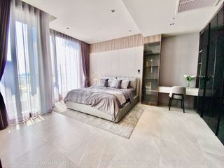 For rent and for sale 3 bedrooms condo in Khlong Toei, Bangkok
