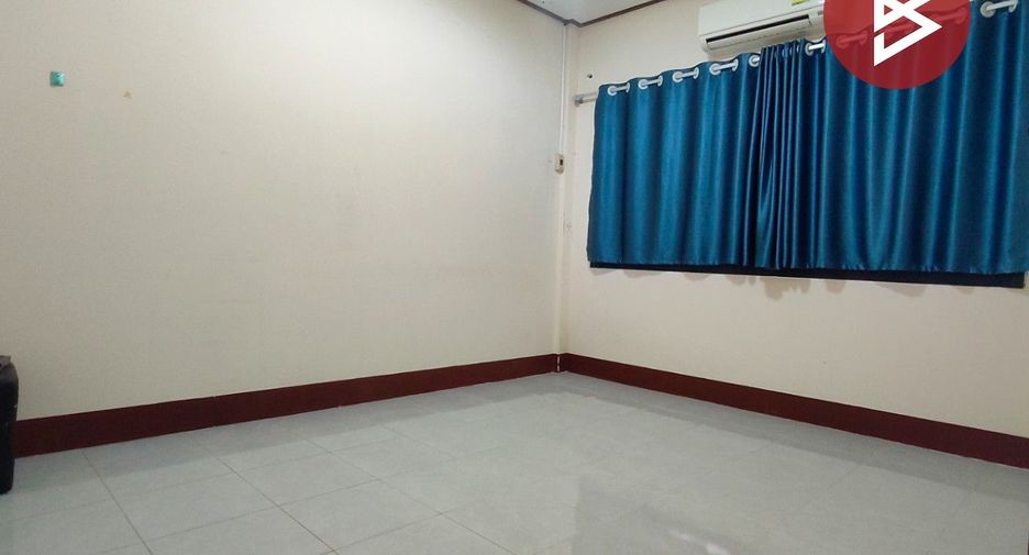 For sale 2 bedrooms townhouse in Mueang Chachoengsao, Chachoengsao