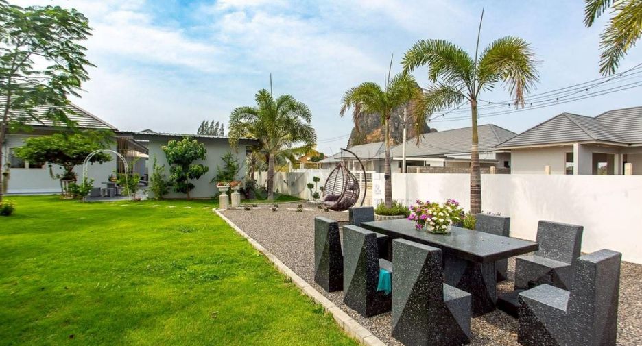 For sale 3 bedrooms house in Hua Hin, Prachuap Khiri Khan