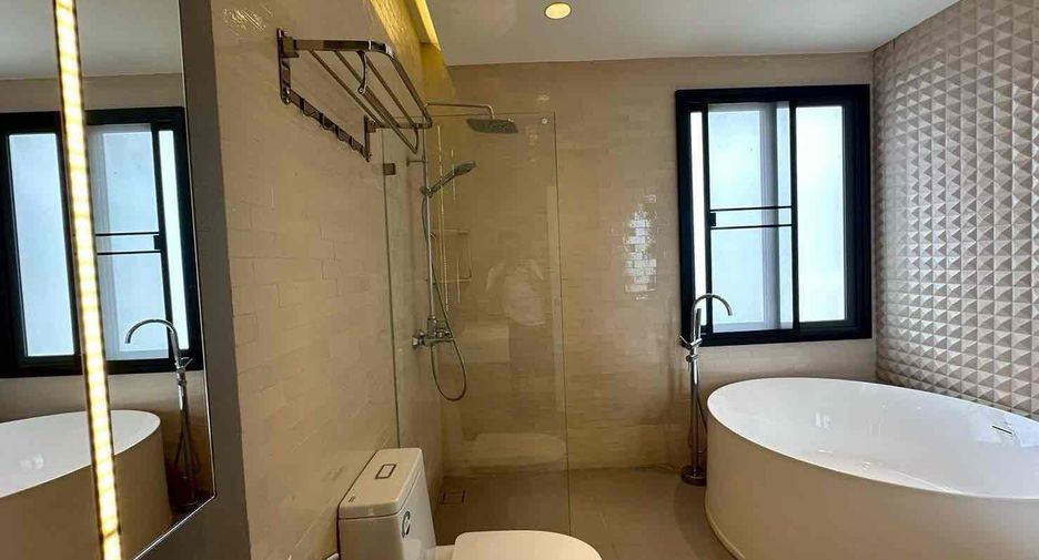 For rent 4 bedrooms house in Bang Lamung, Chonburi