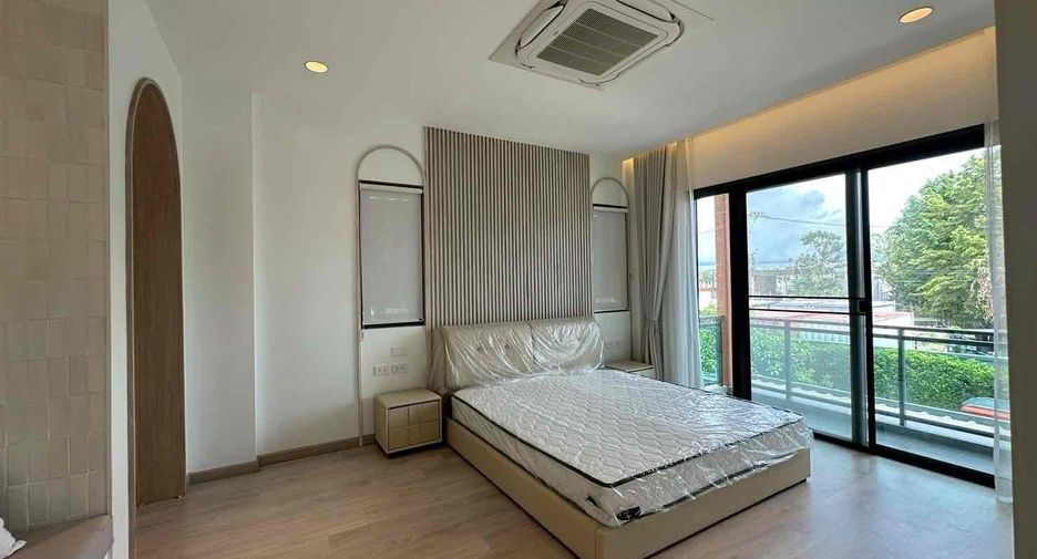 For rent 4 bedrooms house in Bang Lamung, Chonburi