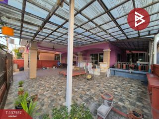 Casa en venta de 5 habitaciones en Krathum Baen, Samut Sakhon